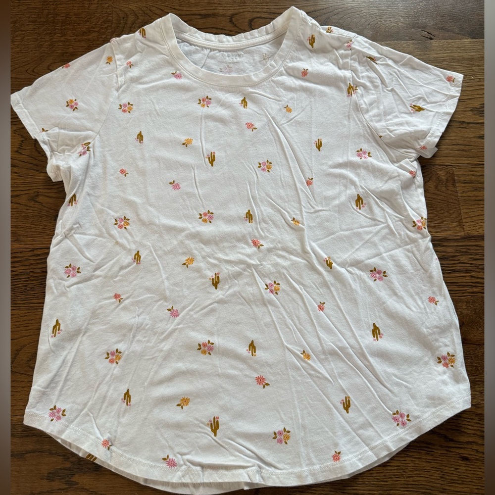 OLD NAVY Everywear Women’s White Floral T-Shirt